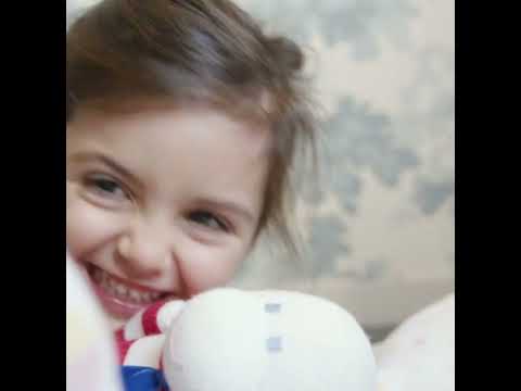  Vidéo extraite du film Monsieur Chaussette, les enfants jouent avec les doudous